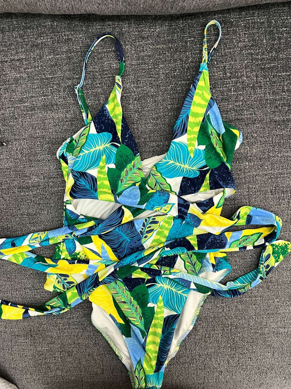 aerie Tropical One-Piece Swimsuit EUC